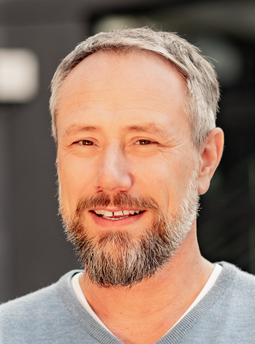 Dr. Florian Dötzer